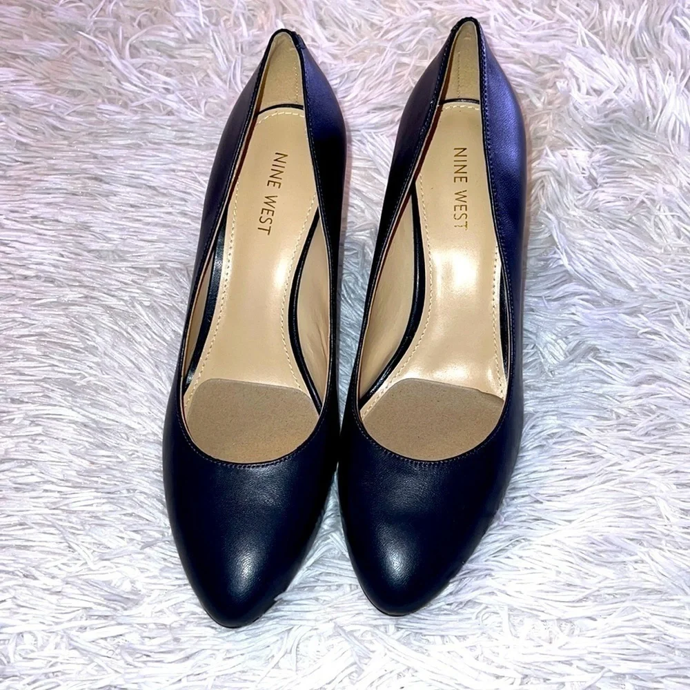 NWT Nine West Jazzin Almond Toe Wedges size9M blue vavy